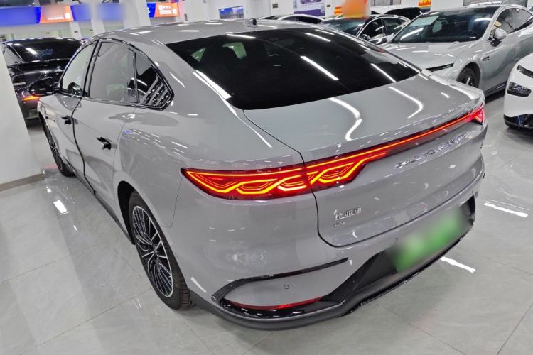 Used BYD Han 2025 EV Intelligent Driving Edition 701KM LiDAR Flagship Model
