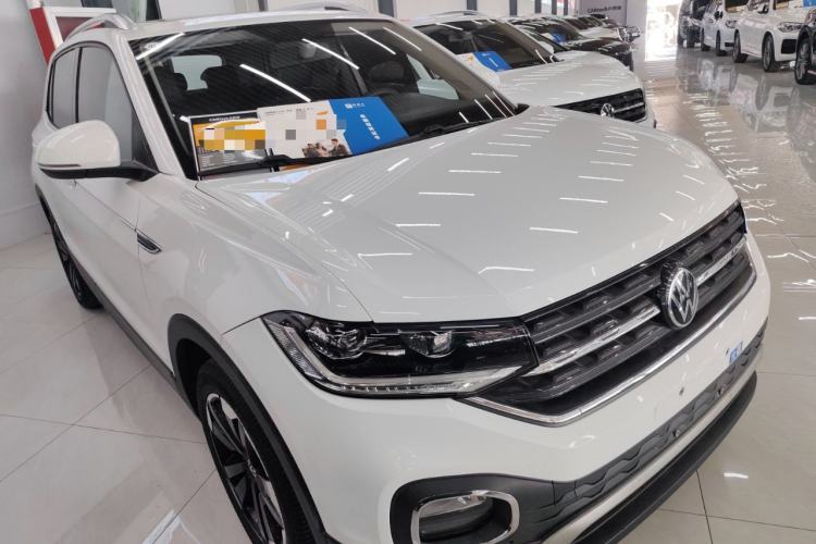 Used Volkswagen Tacqua 2023 200TSI DSG Joy-Connect Edition Front Right 45 Deg