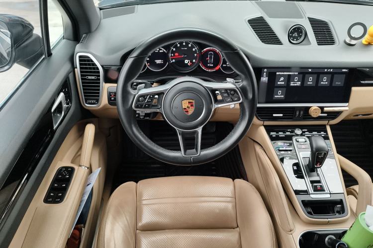 Used Porsche Cayenne 2018 Cayenne 3.0T Steering Wheel