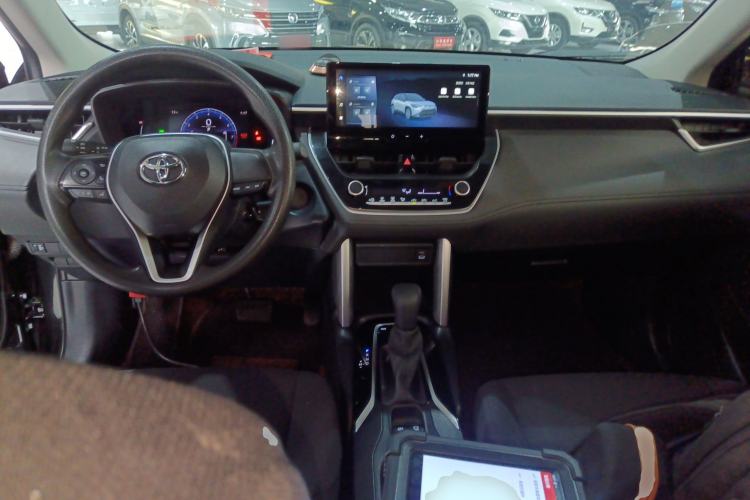 Used Toyota FRONTLANDER 2024 2.0L CVT Elite Edition Center Console