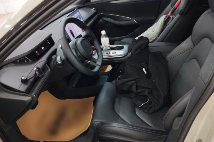 Used Xiaomi Auto SU7 2024 Rear-Drive Ultra-Long Range Advanced Pro-Level Intelligent Driving Version Left Front Seat