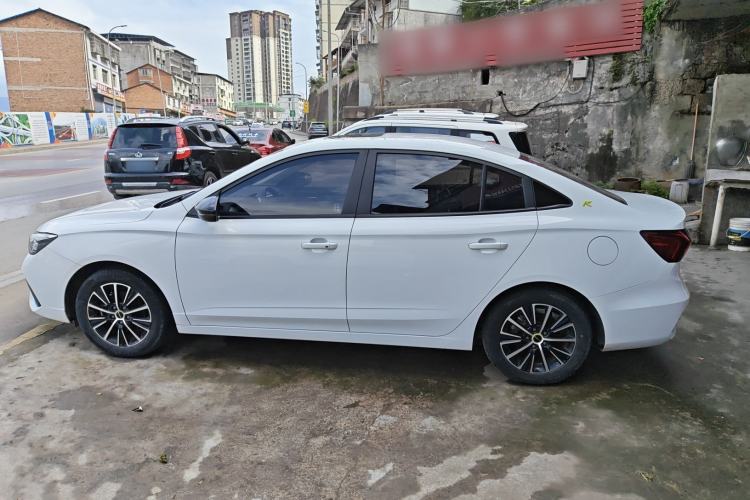 Used Roewe i5 2021 1.5L CVT Platinum Edition
