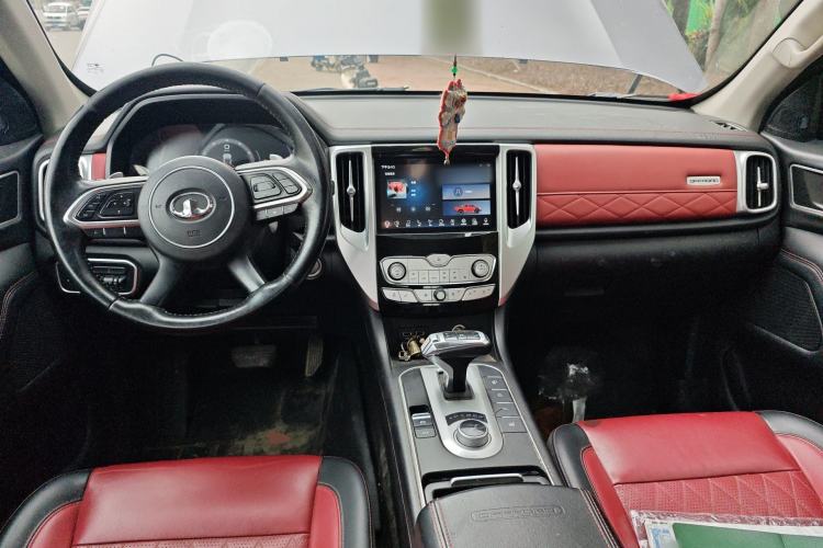 Used Great Wall Poer 2020 2.0T Off-Road Version Automatic Gasoline Four-Wheel Drive High-End Edition GW4C20B Center Console