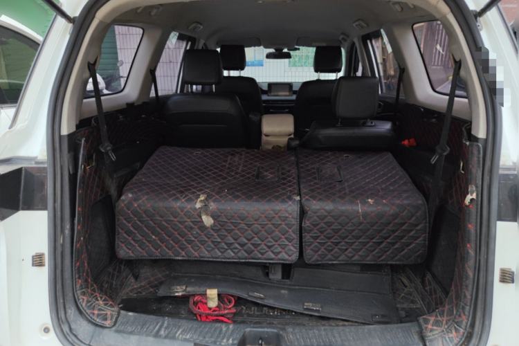 Used Wuling Jiachen 2022 1.5T Manual Light Enjoyment Dynamic Version Trunk