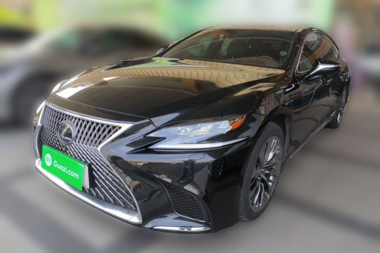 Used Lexus LS 2018 500h Executive Edition China VI