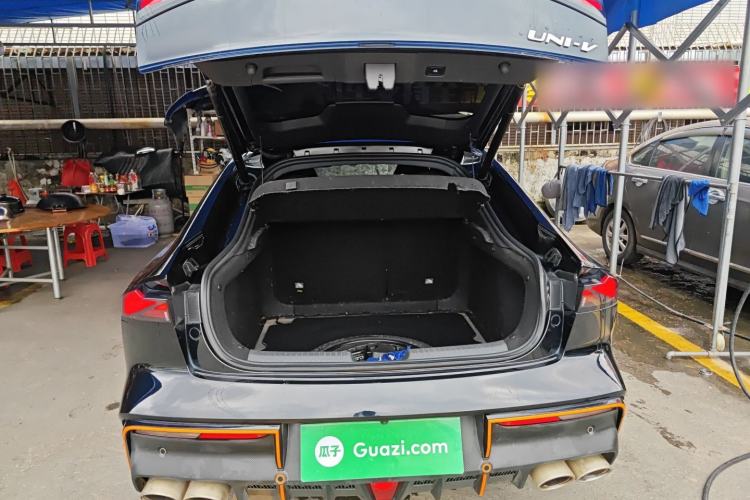 Used CHANGAN UNI-V 2023 1.5T Sport Edition Trunk