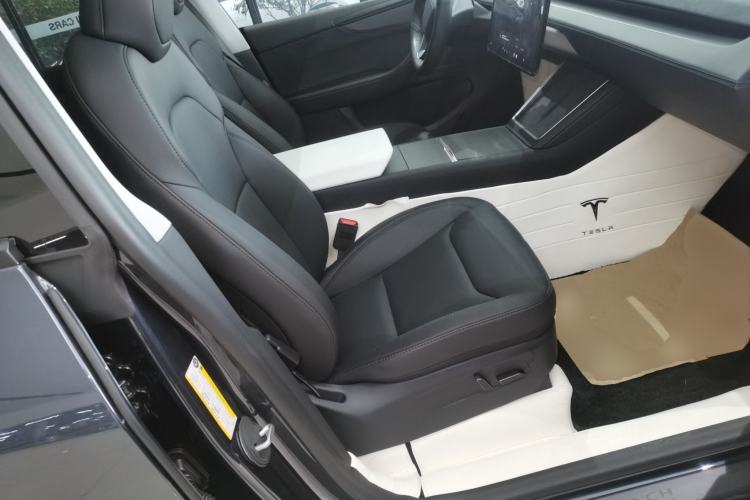 Used Tesla Model Y 2025 Long-Range All-Wheel Drive First Edition