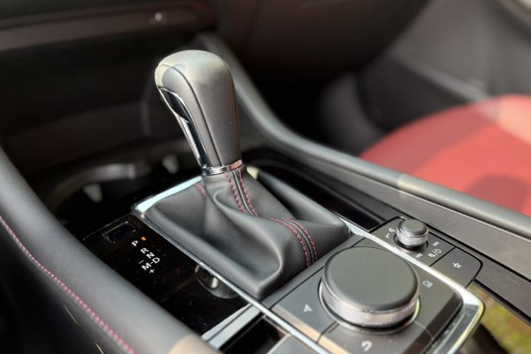 Used Mazda 3 Axela 2023 2.0L Automatic ZhiZhen Edition Gear Lever