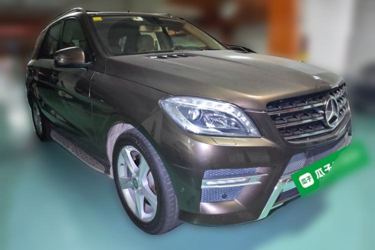 Used Mercedes-Benz M-Class 2012 ML 350 Sport Edition Front Right 45 Deg