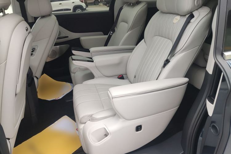 Used VOYAH Dream 2025 PHEV Four-Wheel-Drive Flagship Kunpeng Edition