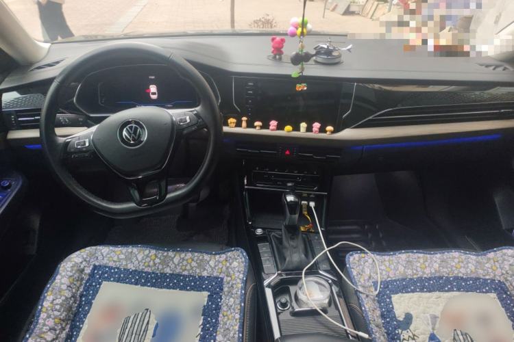 Used Volkswagen Passat 2020 Revised Version 330TSI Luxury Edition China VI Standard