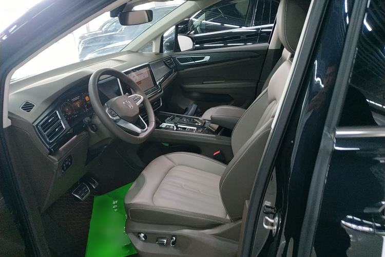 Used Volkswagen Viloran 2024 380TSI Luxury Edition Left Front Seat