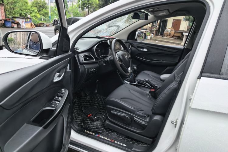 Used Baojun 730 2019 1.5T Manual Fashion Model 7-seater China VI
