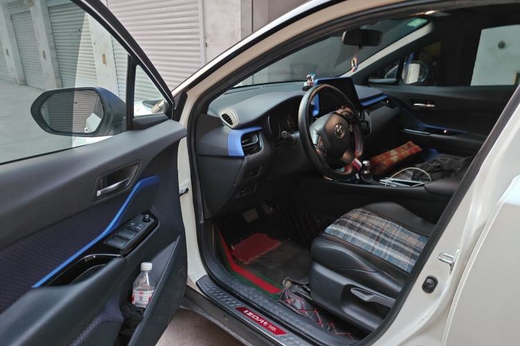 Used Toyota IZOA 2018 2.0L Yichi Edition China V Standard

