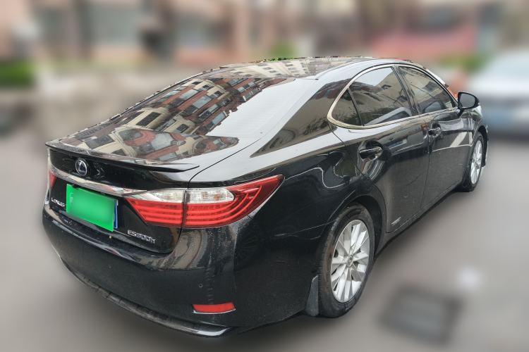 Used Lexus ES 2014 300h Elite Edition Rear Right 45 Deg
