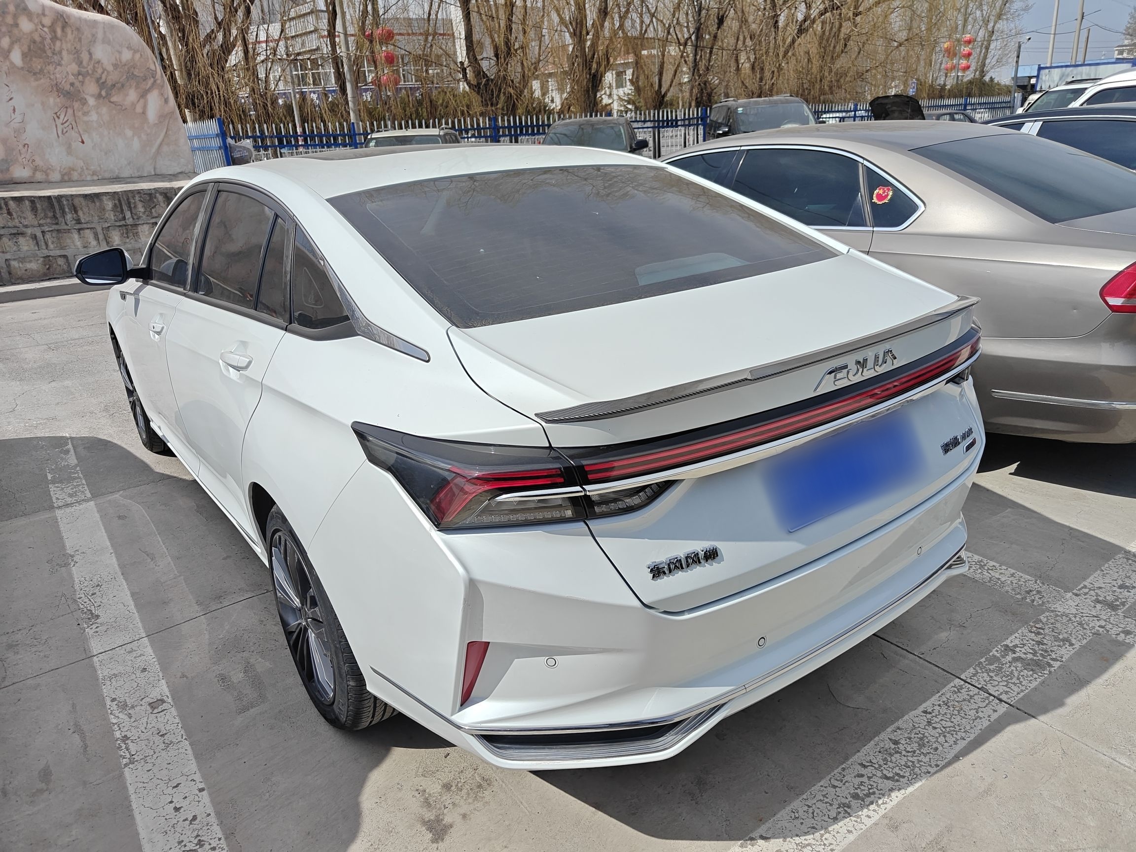 Dongfeng Aeolus Yixuan MAX 2023 1.5T Super-Powered Dad Edition — снимка 4
