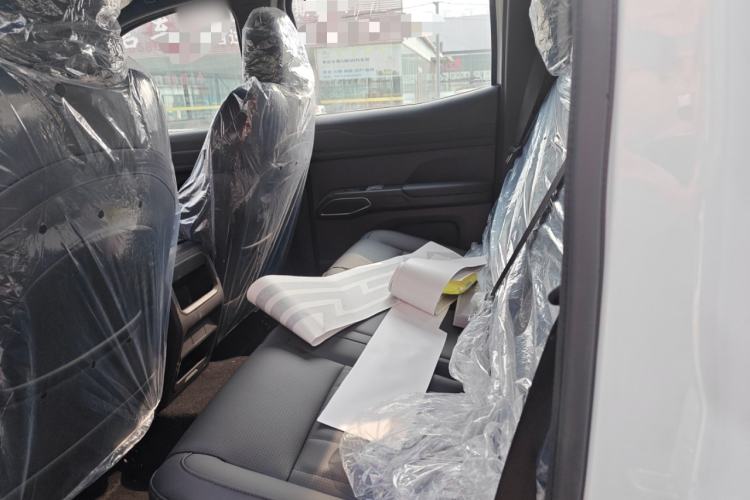 Used RELY Venucia R08 2025 Model 2.3T 8AT 2WD Diesel Long Cab Mountain & Sea Edition
