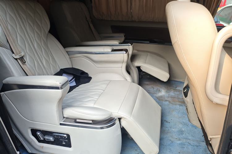 Used FORTHING Lingzhi 2018 M5L 1.6L 7-Seater Luxury Model
