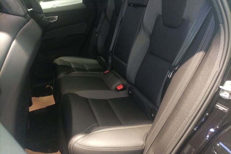 Used Volvo XC60 2026 B5 4x4 Smart Range Extreme Night Black Edition Left Rear Seat