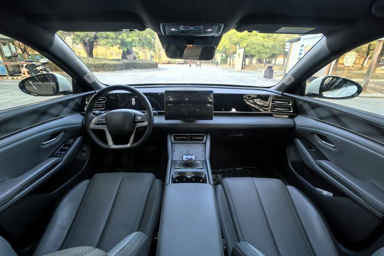 Used BYD Qin L 2025 DM-i Smart Drive 80KM Superior Model