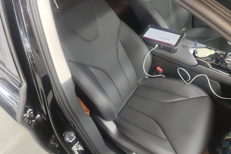 Used Hongqi E-QM5 2022 431 km Charge & Enjoy Edition