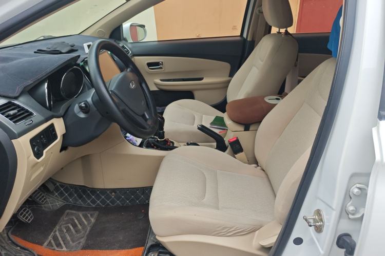 Used Chery E3 2015 1.5L Manual Fashion Model Left Front Seat
