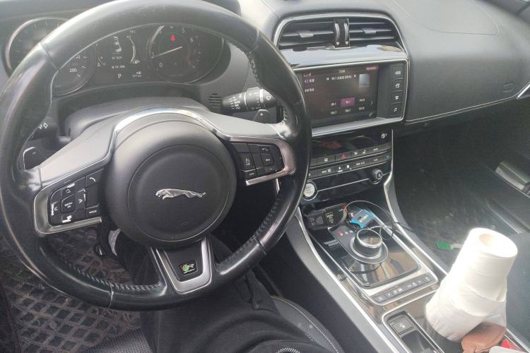 Used Jaguar XE 2017 2.0T 200 PS R-Sport