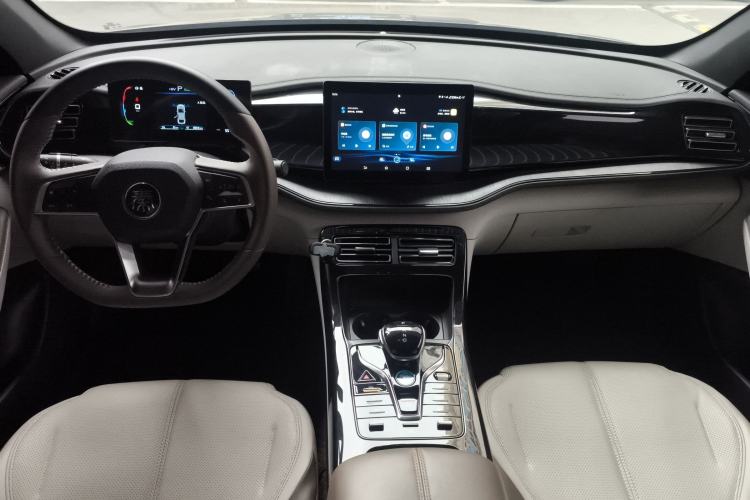 Used BYD Qin PLUS 2024 HONOR Edition DM-i 55KM Leading Model
