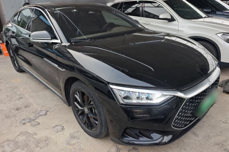 Used BYD Han 2023 DM-i Champion Edition 121KM Prestige Model Front Right 45 Deg