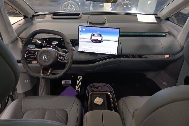 Used Zeekr MIX 2025 Long-Range Intelligent Driving Edition Interior 2