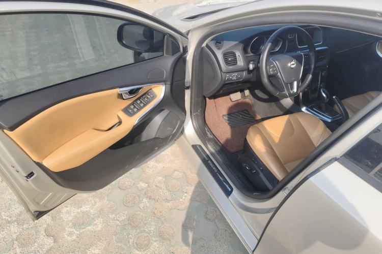 Used Volvo V40 2017 T3 Zhiyi Edition Driver Seat