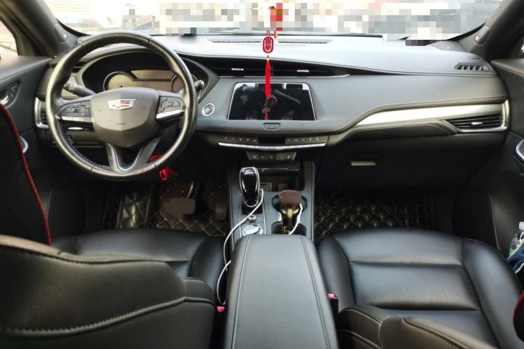 Used Cadillac XT4 2021 28T Two-Wheel Drive Leading Version Center Console