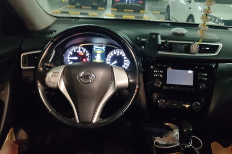 Used Nissan X-Trail 2014 2.5L CVT Luxury Edition 4WD
