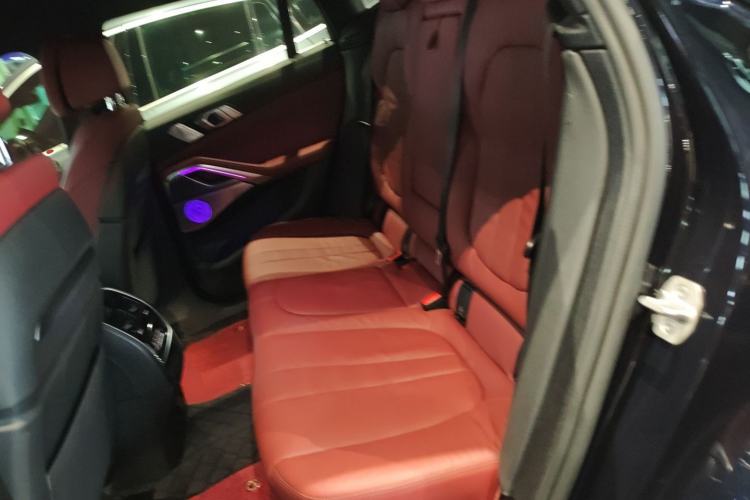 Used BMW X6 2021 xDrive40i Luxury Model with M Sport Package