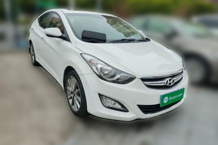Used Hyundai Elantra (5th Generation / Langdong) 2015 1.6L Automatic Leading Model Front Right 45 Deg