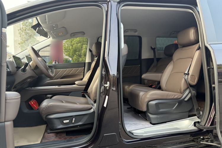 Used Wuling Starlight 730 2025 Model Plug-in Hybrid 125km Luxury Edition