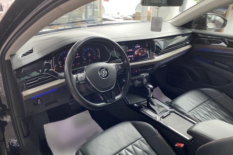 Used Volkswagen Passat 2019 330TSI Luxury Edition China V Standard Interior 1