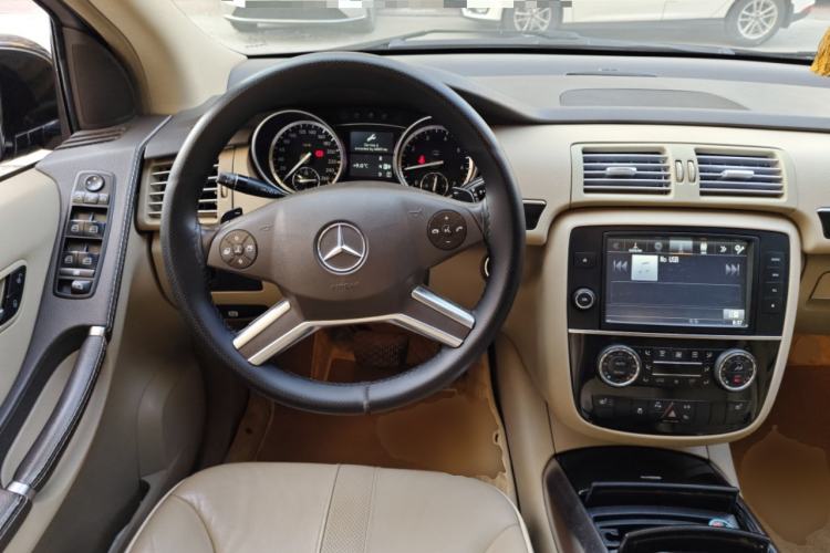 Used Mercedes-Benz R-Class 2015 R 320 4MATIC Luxury Model