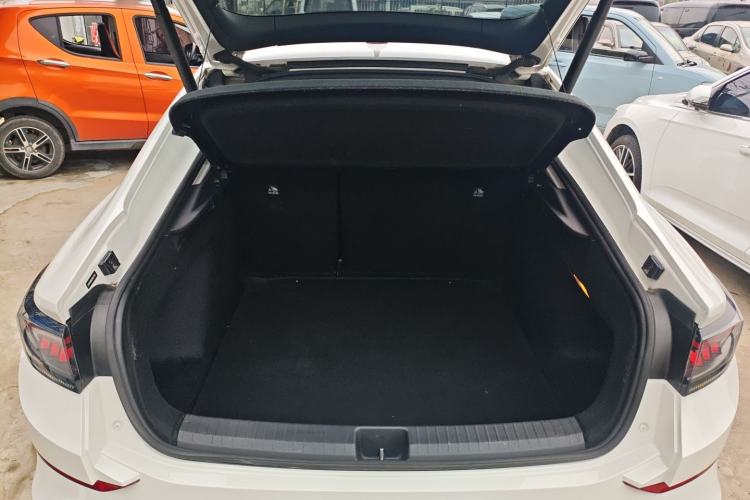 Used Volkswagen Lamando 2022 Lingdu L 280TSI DSG Spicy Edition Trunk