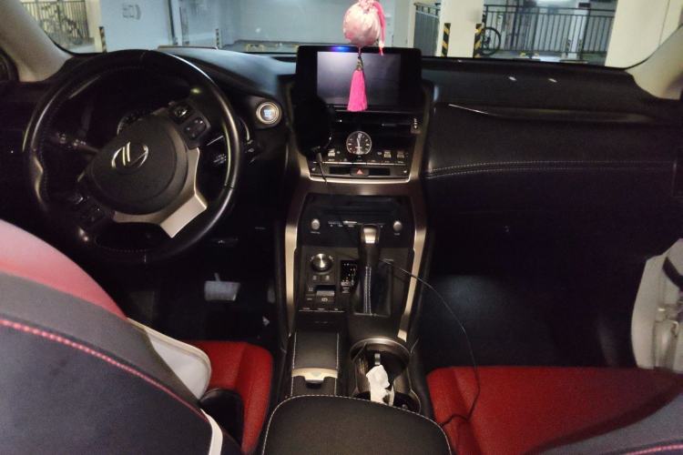 Used Lexus NX 2020 200 All-Wheel Drive Fēngshàng Version China VI Standard Center Console