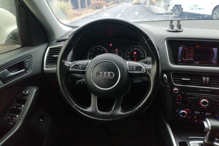 Used Audi Q5 2016 40 TFSI Technology Edition Steering Wheel