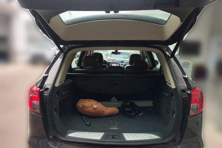 Used Buick Envision 2014 28T Four-Wheel Drive Elite Model Trunk