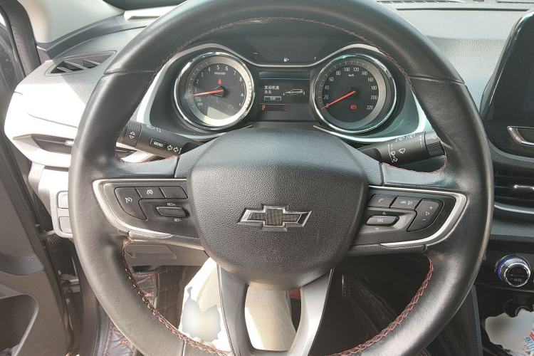 Used Chevrolet Orlando 2018 Redline 530T Automatic Enjoyment Edition (5+2 Model) – China V Standard Steering Wheel