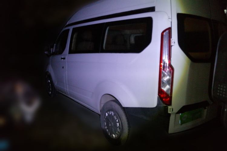 Used Ford Transit 2017 2.0T Diesel Multi-Purpose Commercial Vehicle Short Wheelbase Low Roof China V Standard Rear Left 45 Deg