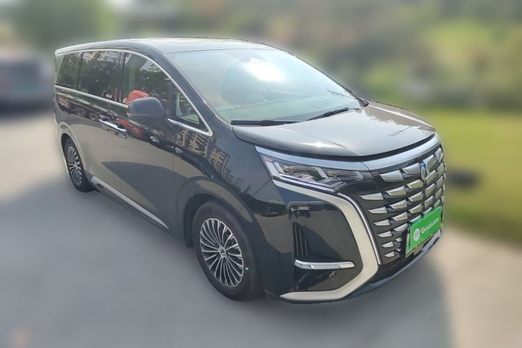 Used Denza D9 2022 DM-i 970 Four-Wheel Drive Flagship Model Front Right 45 Deg