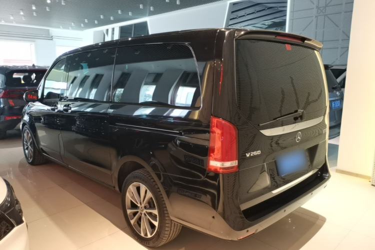 Used Mercedes-Benz V-Class 2021 V 260 Avantgarde Edition Rear Left 45 Deg