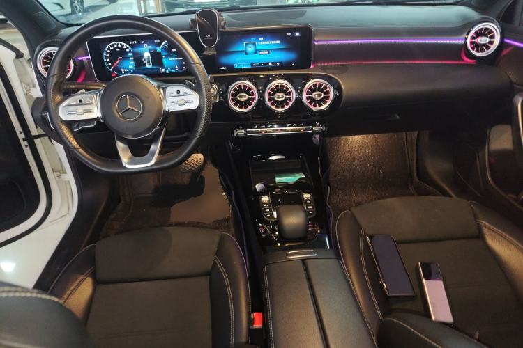 Used Mercedes-Benz A-Class 2020 Restyled A 200 L Sport Sedan Fashion Version Center Console