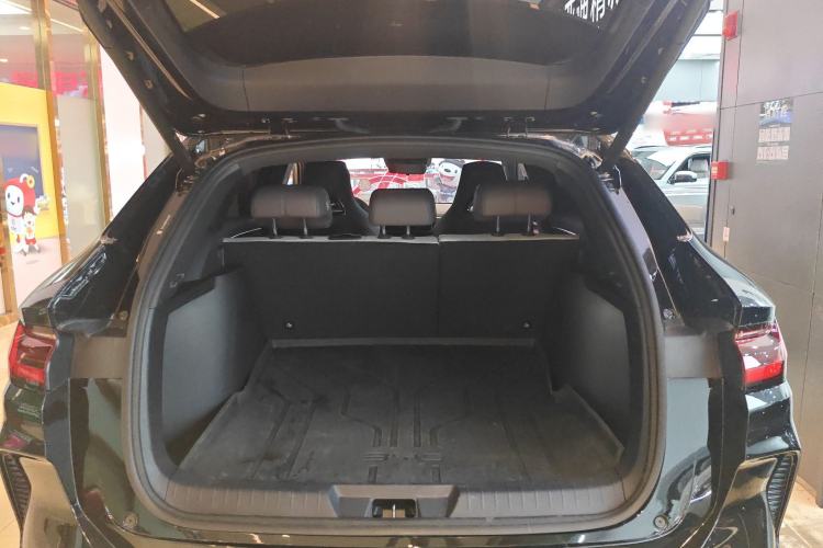 Used BYD Song PLUS New Energy 2025 DM-i Intelligent Driving 112KM Prestige Model Trunk