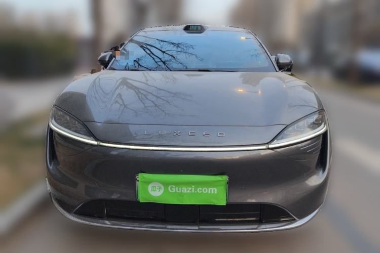 Used Hima Luxeed R7 2024 All-Electric 667 km Max