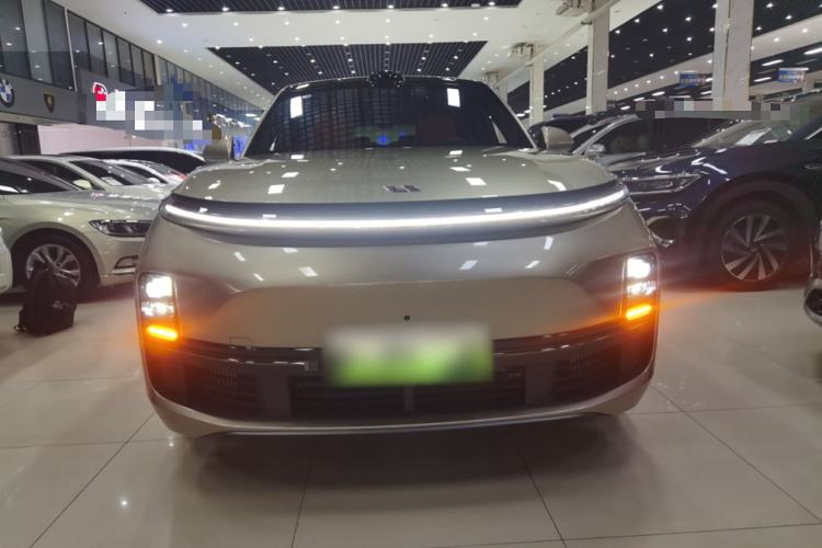 Used Li Auto L8 2024 Ultra Model
